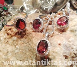 GARNET TAŞI TAKIM