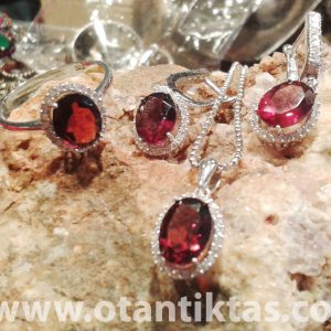 GARNET TAŞI TAKIM