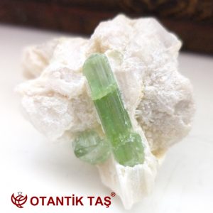 YEŞİL TURMALİN