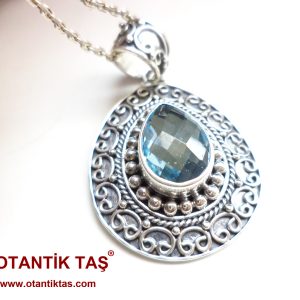 Mavi Topaz Kolye