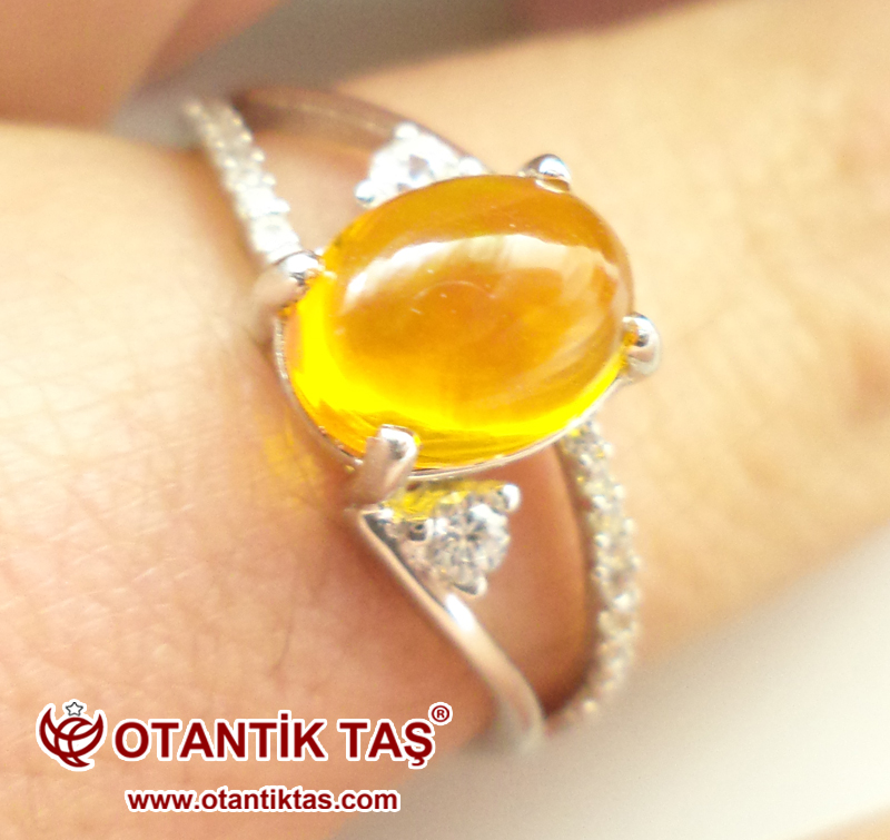 Opal Taşı Altın Yüzük