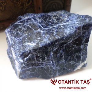 Sodalit Taşı