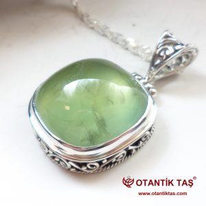 Prehnit Taşı