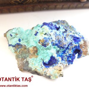 AZURİT TAŞI