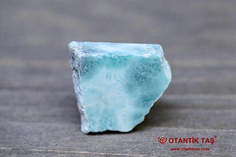 Larimar stefalla taşı