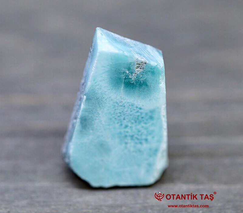 Larimar Taşı